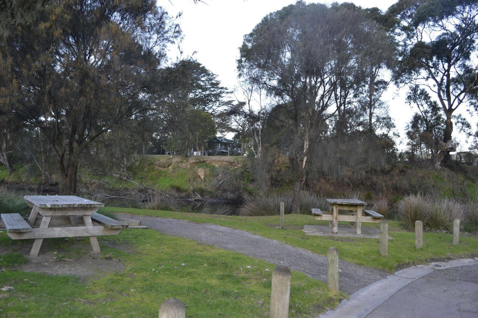 Lorne Foreshore Caravan Park Exterior photo